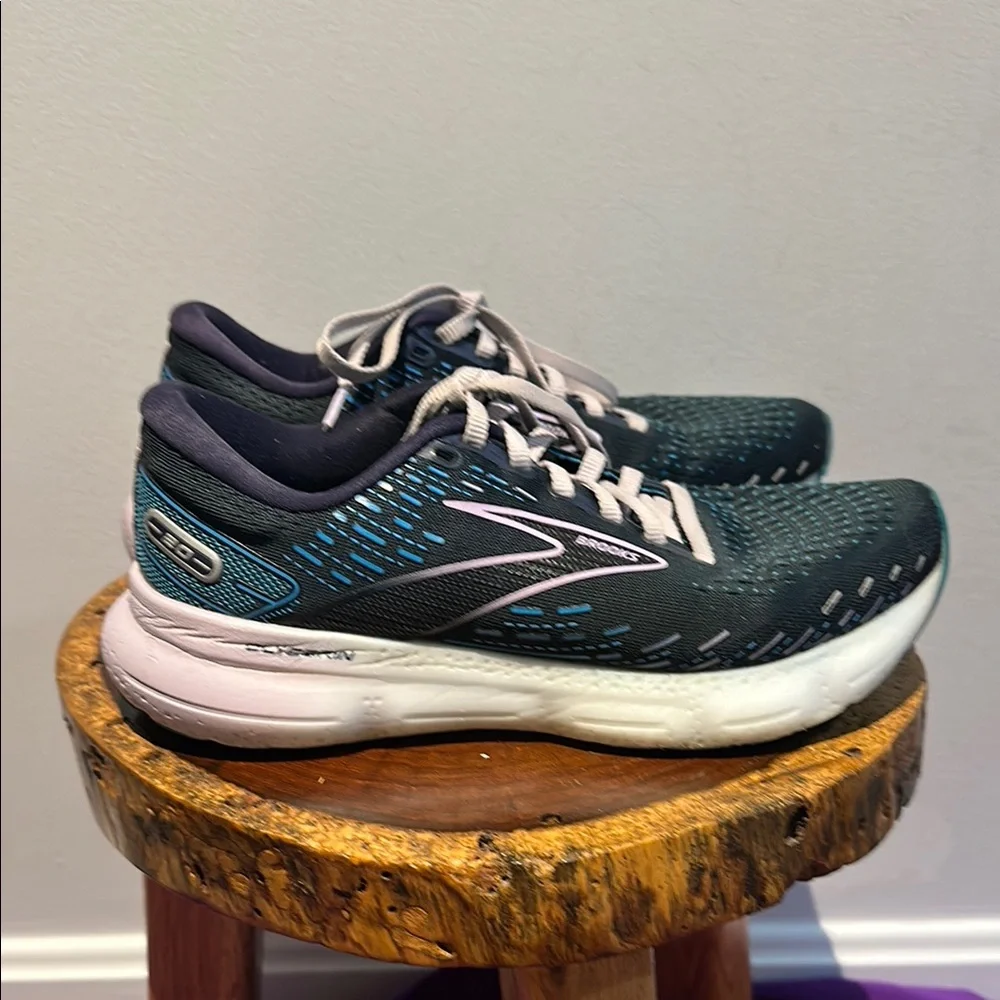 Brooks Purple and Blue Athletic Running Shoes Glycerin Women 8 EUC